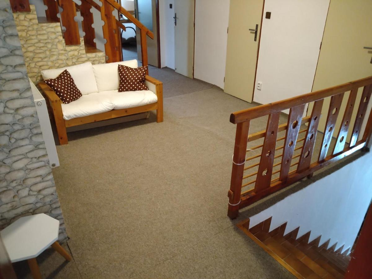 Apartman U Cechu ألبيرتشيك في ييزريسكي هوراش المظهر الخارجي الصورة