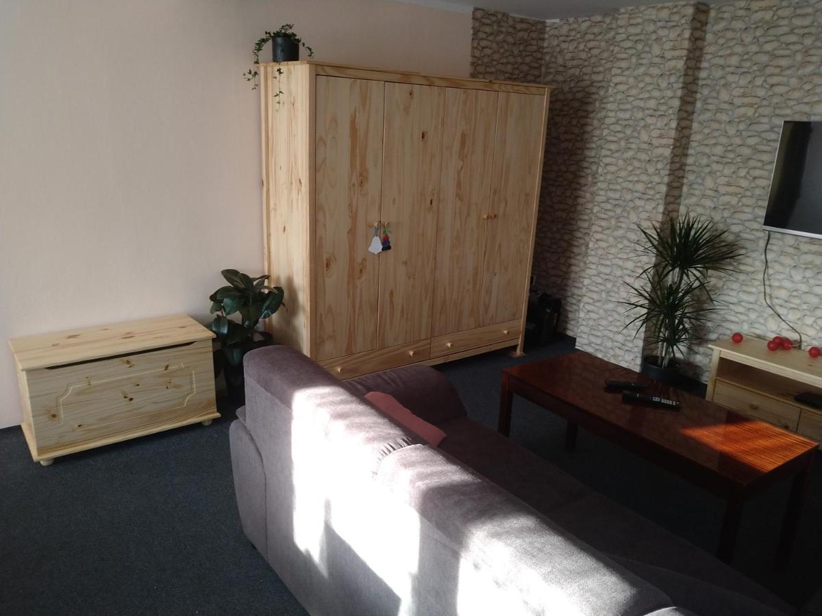 Apartman U Cechu ألبيرتشيك في ييزريسكي هوراش المظهر الخارجي الصورة